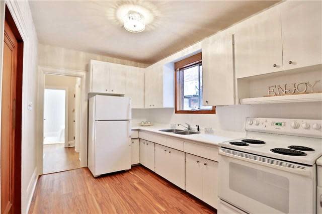 <p><span>37 Mayfield Ave., Toronto, Ont.</span><br> The home has lots of character and charm, and hardwood floors throughout.<br> (Photo: Zoocasa) </p>