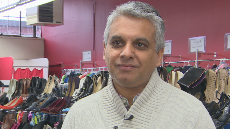 Syrian refugees offered help by Toronto's largest clothing bank