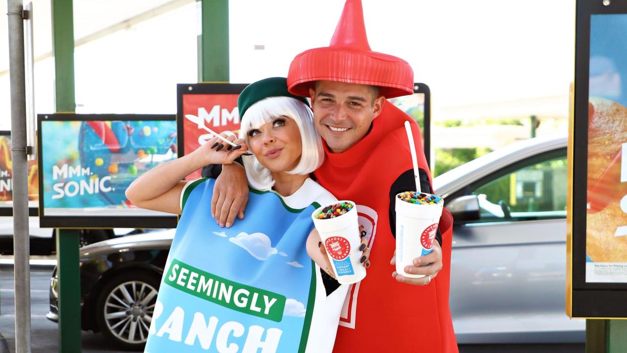 sarah hyland and wells adams kick off halloween at sonic with the new trick or treat blast desserts