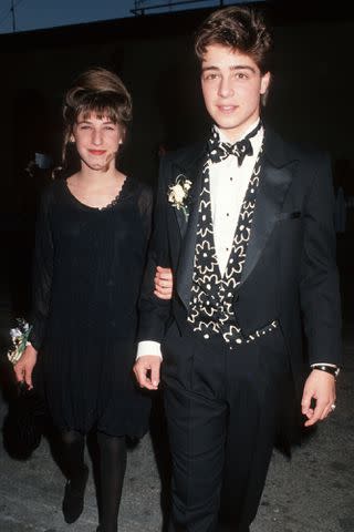 <p>Ron Galella, Ltd./Ron Galella Collection via Getty</p> Mayim Bialik and Joey Lawrence in 1991