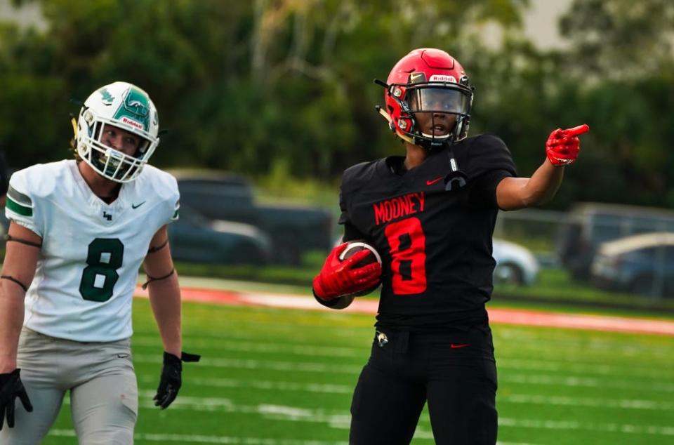 Cardinal Mooney's Chris Mccorkle makes the catch against Lakewood Ranch.