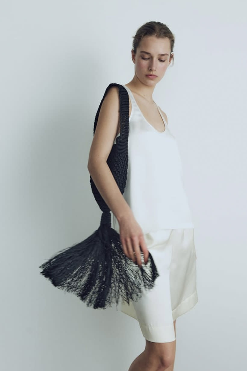 BUCKET BAG WITH FRINGING