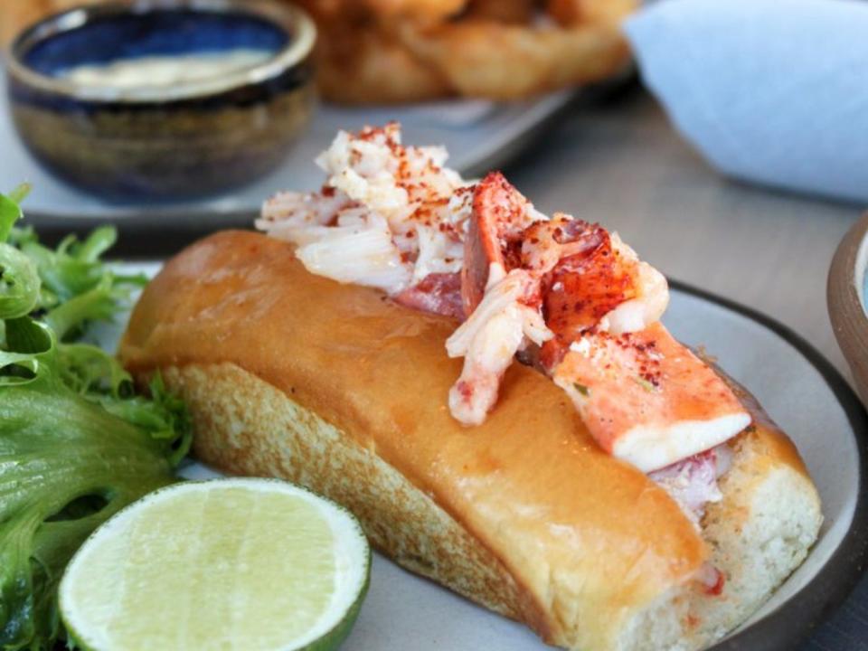 The Shipwright's Daughter warm lobster roll