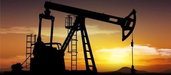 Tres acciones con compra fuerte para invertir ante la caída del petróleo