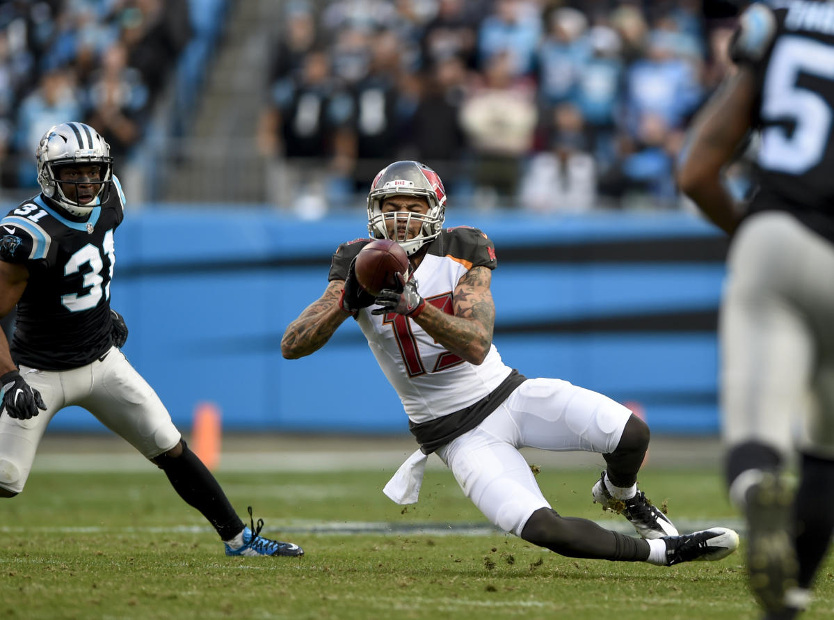 Buccaneers WR Mike Evans keeping focus on field with extension deadline  looming