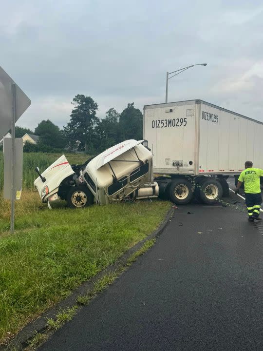 One injured after trailer-tractor crashes on I-95 in Milford on July 23, 2024.