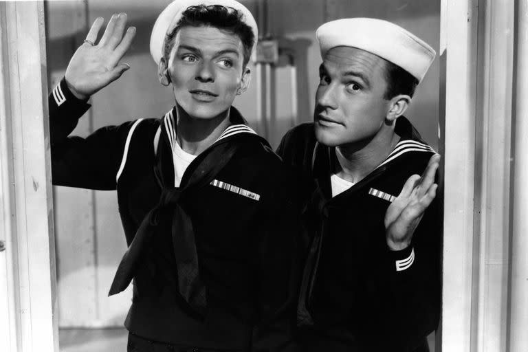 Frank Sinatra y Gene Kelly en la película de 1945 "Anchors Aweigh"