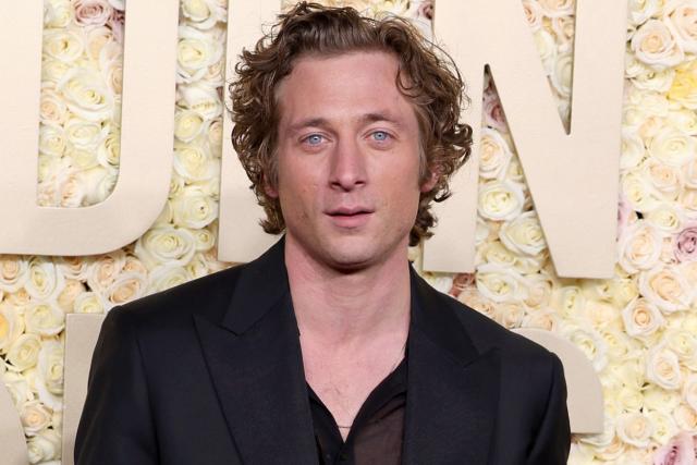 Jeremy Allen White stuns fans in new Calvin Klein photos