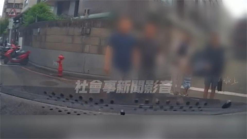 四大一小超載遭拒　乘客竟爆氣粗口飆罵小黃司機