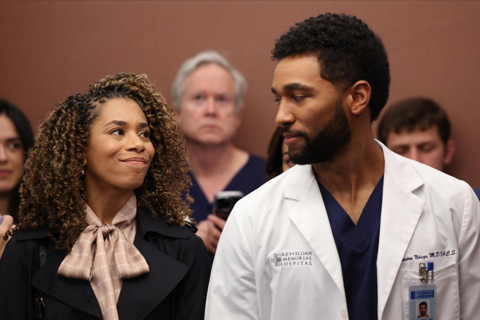 GREYS ANATOMY, Season Nineteen – Teddy makes a challenging decision. Meanwhile, Maggie and Winston aren’t on speaking terms, and Link leans on Jo for emotional support as he preps for surgery on a well-known athlete. Simone and Lucas are surprised by an unlikely visitor.