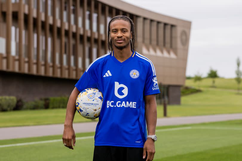 New signing Bobby De Cordova-Reid wearing Leicester City's 24-25 home shirt, sporting new sponsor BC.Game