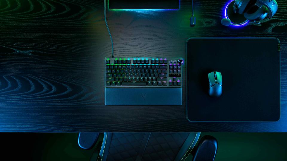 Image of the Razer Huntsman V3 Pro wired gaming keyboard.