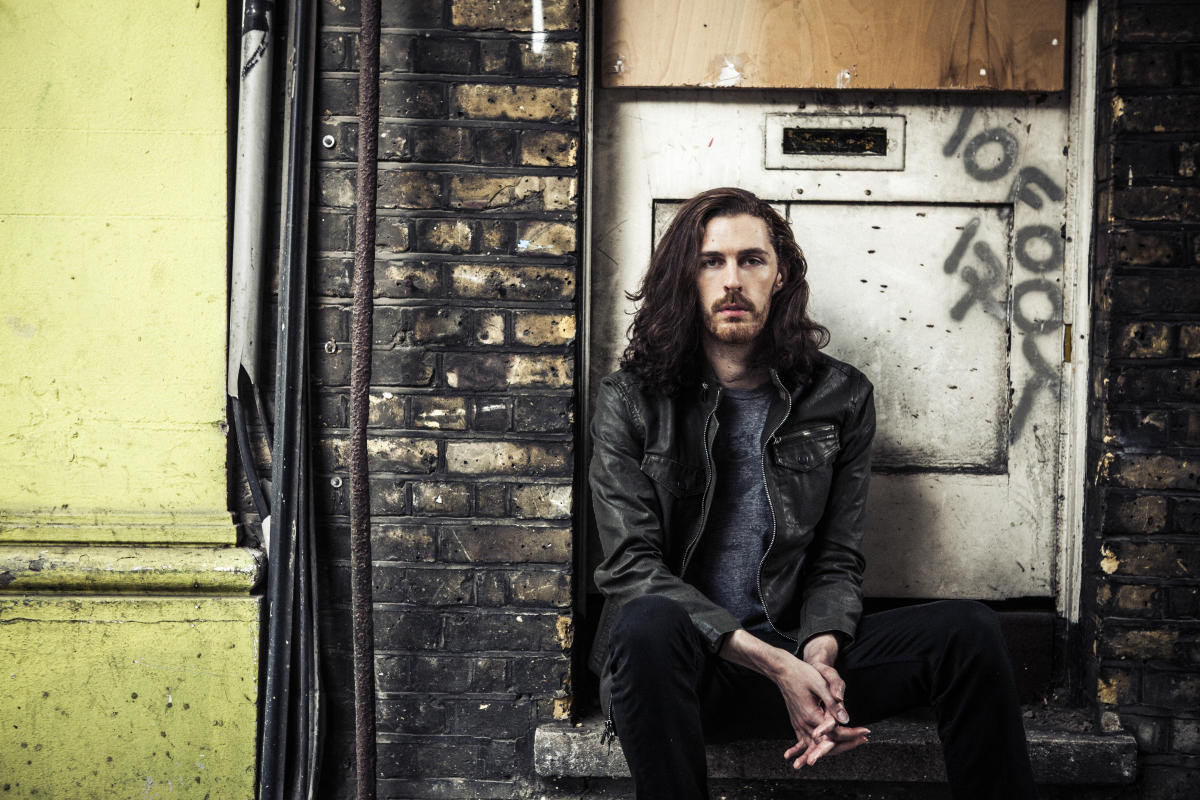 1200px x 800px - How Hozier Learned to Flirt with the End of the World on Wasteland, Baby!