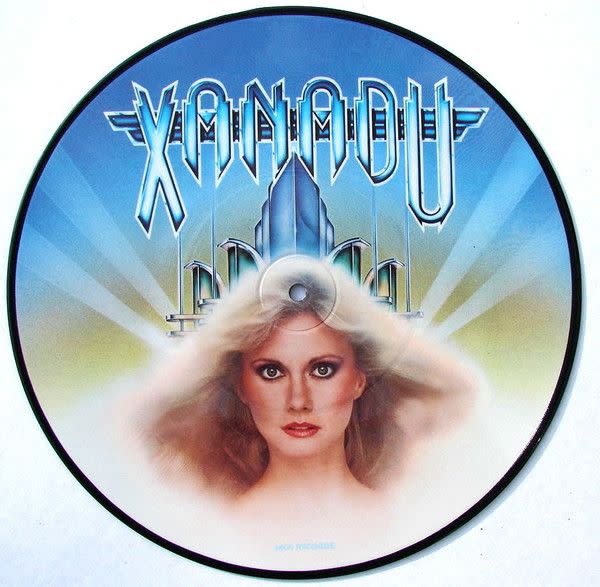 <p>El picture disc de la banda sonora de <em>Xanadu</em> en 10" edición USA, formato coleccionable absoluto. De 7000 a 9000 dólares.</p> 