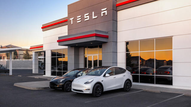 Tesla Plan to Close Stores Could Prove Costly - Barrons