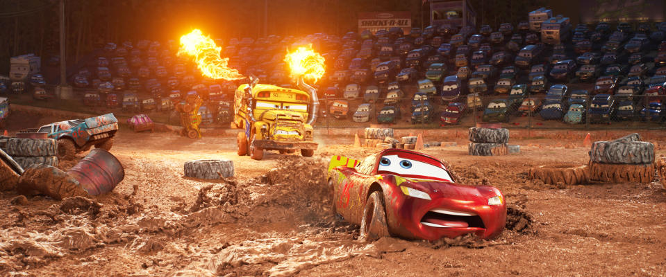 CARS 3, from left, Miss Fritter (voice: Lea DeLaria), Lightning McQueen (voice: Owen Wilson), 2017. ©Walt Disney Studios Motion Pictures/courtesy Everett Collection