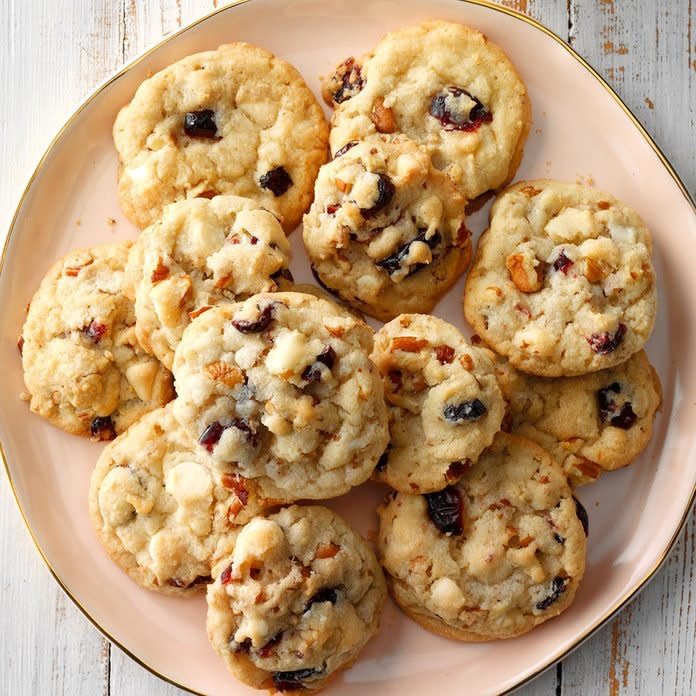 Cranberry Pecan Cookies Exps Hccbz18 37302 D05 07 1b 4