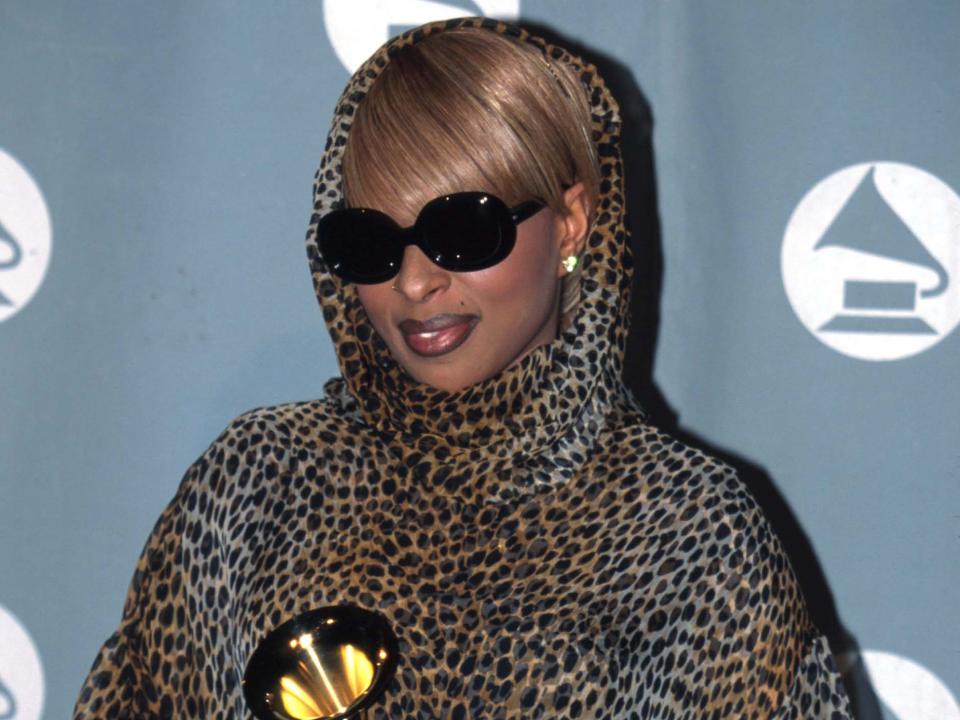 90s fashion leopard print mary j blige