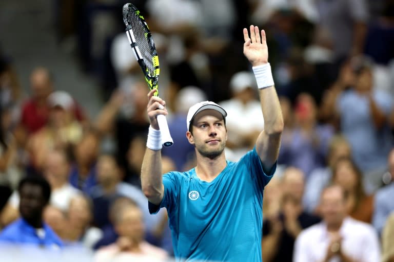 Botic van de Zandschulp celebrates his surprise victory over Carlos Alcaraz (CHARLY TRIBALLEAU) at the US Open