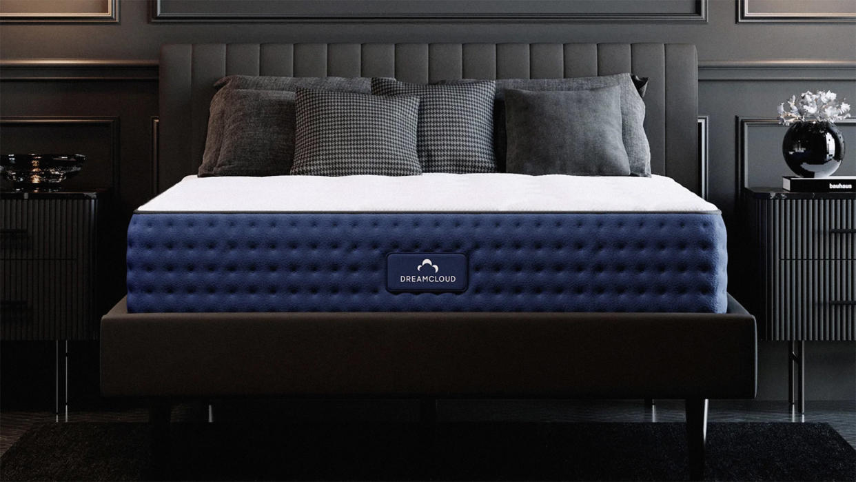  DreamCloud Luxury Hybrid Mattress UK. 