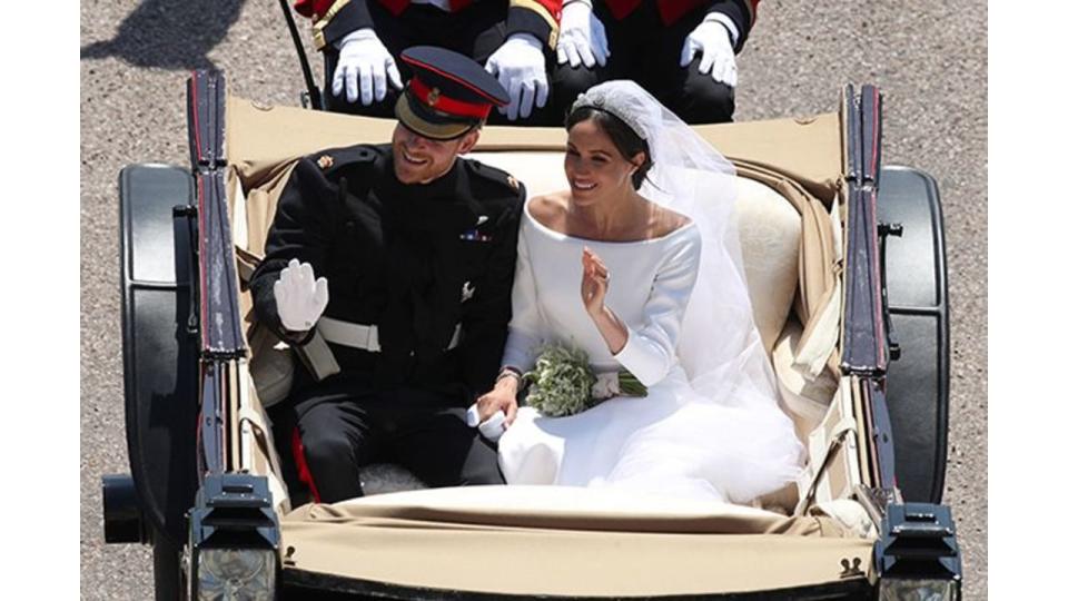 prince harry meghan wedding carriage