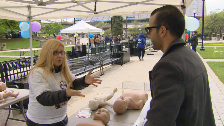 CPR instructors offer free workshop to help bystanders act in the wake of Toronto van attack