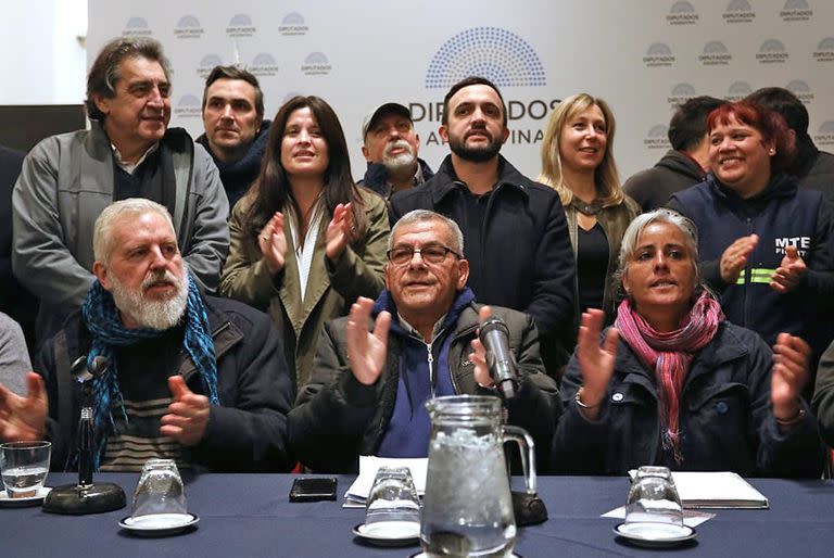 Conferencia de organizaciones sociales en diputados; Política; Polo obrero; organizaciones sociales