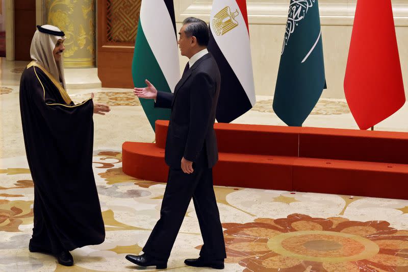 Chinese Foreign Minister Wang Yi meets Arab and Islamic foreign ministers in Beijing