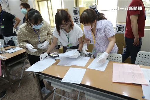 罷韓連署已送至高市選委會查對，若順利成案將於六月中下旬投票。（圖／資料照）