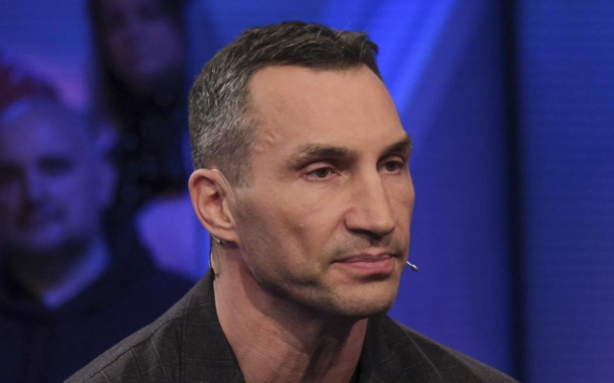 "Waffen schützen das Leben", sagte Wladimir Klitschko bei Sandra Maischberger im Hinblick auf weitere Waffenlieferungen. (Bild: WDR / Oliver Ziebe)