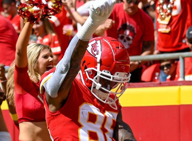 Tight end Jody Fortson shares message for Chiefs fans after having surgical  procedure