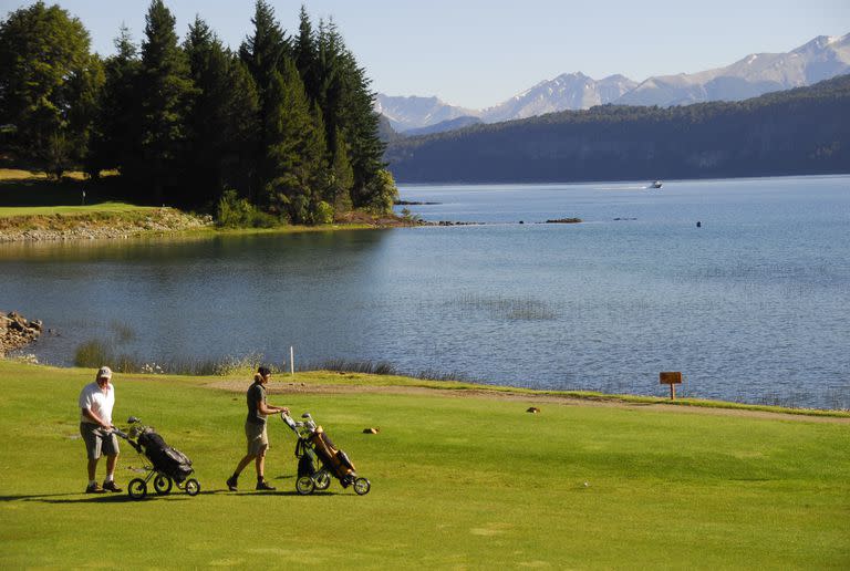 El golf siempre fue un símbolo del Llao Llao