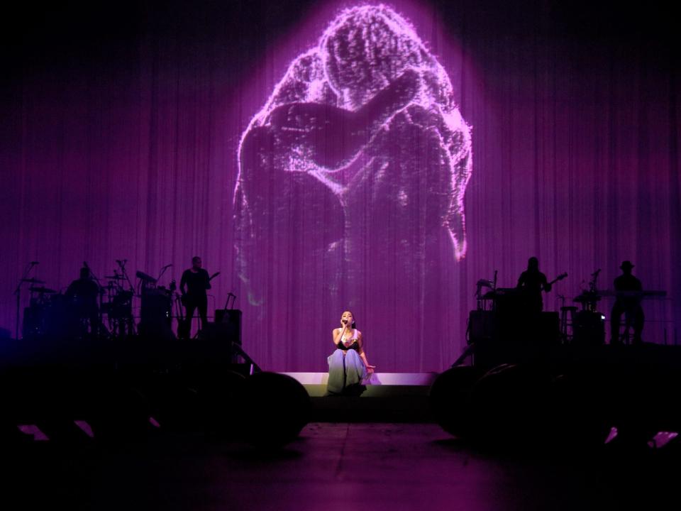 ariana grande dwt