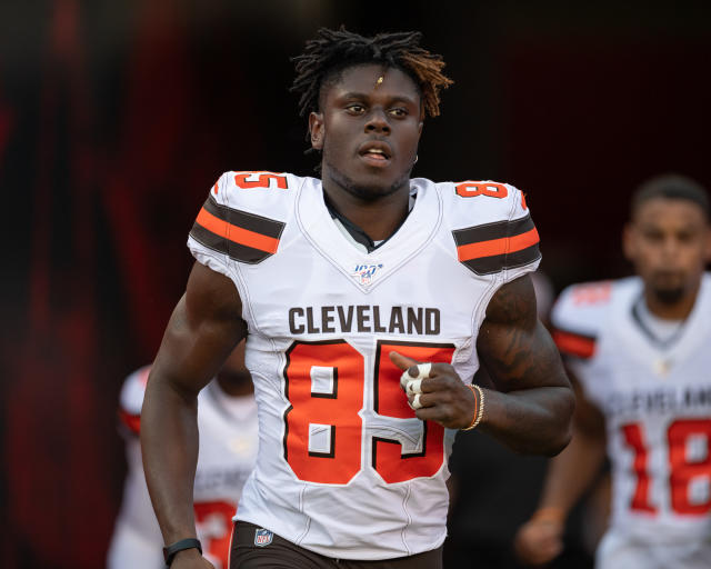 Browns TE David Njoku placed on IR with broken wrist