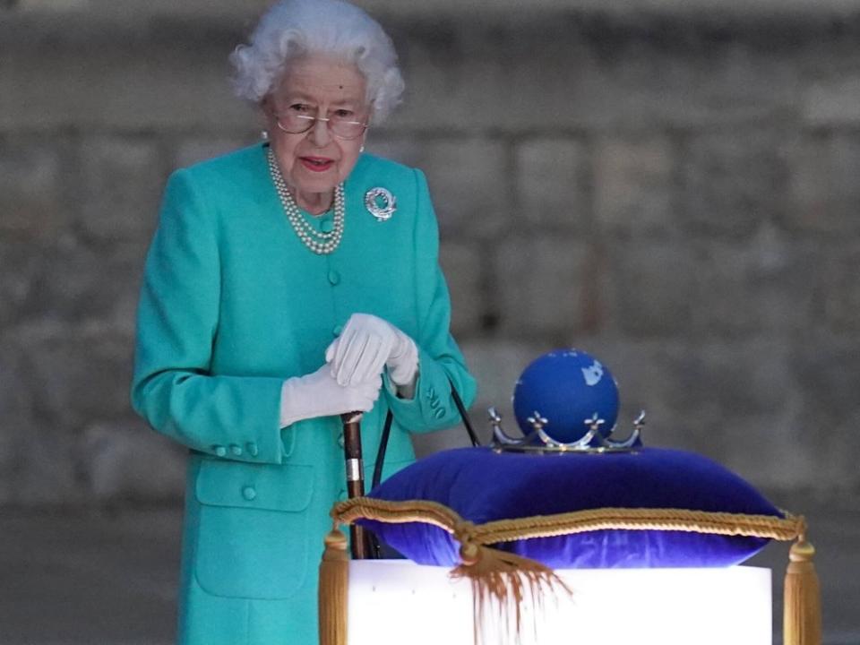 Die Queen bei ihrem Auftritt in Windsor. (Bild: imago/i Images)