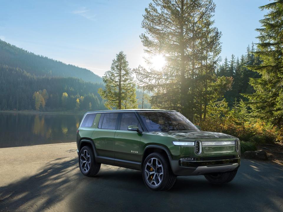 Rivian R1S