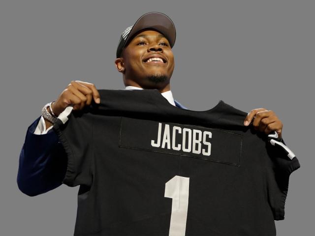 Josh Jacobs trolls fantasy managers, says he's sitting out before suiting  up vs. Colts