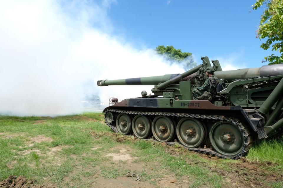 陸軍八軍團營區內激烈砲戰性愛影片外流(示意圖)   圖:中華民國陸軍臉書