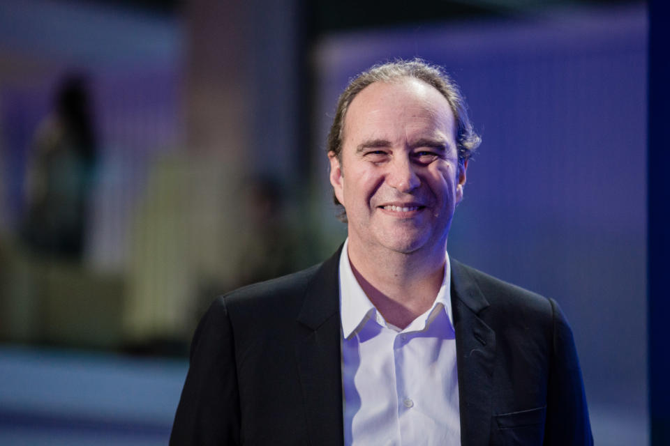 <p>Seinen Reichtum erarbeitete sich Xavier Niel, der mit 6,9 Milliarden Euro auf Platz acht rangiert, mit der Gründung mehrerer Unternehmen – darunter Minitel, mit dem er viel Geld durch Online-Angebote mit sexuellem Inhalt verdiente. Es folgte das Unternehmen Iliad, das wiederum den Internetanbieter Free schuf. Außerdem übernahm er mit anderen Unternehmern die Zeitung Le Monde und besitzt eine Mehrheitsbeteiligung an Monaco Telecom und Salt Mobile. (Foto: gettyimages) </p>