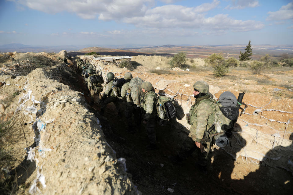 Turkish forces push into Syria