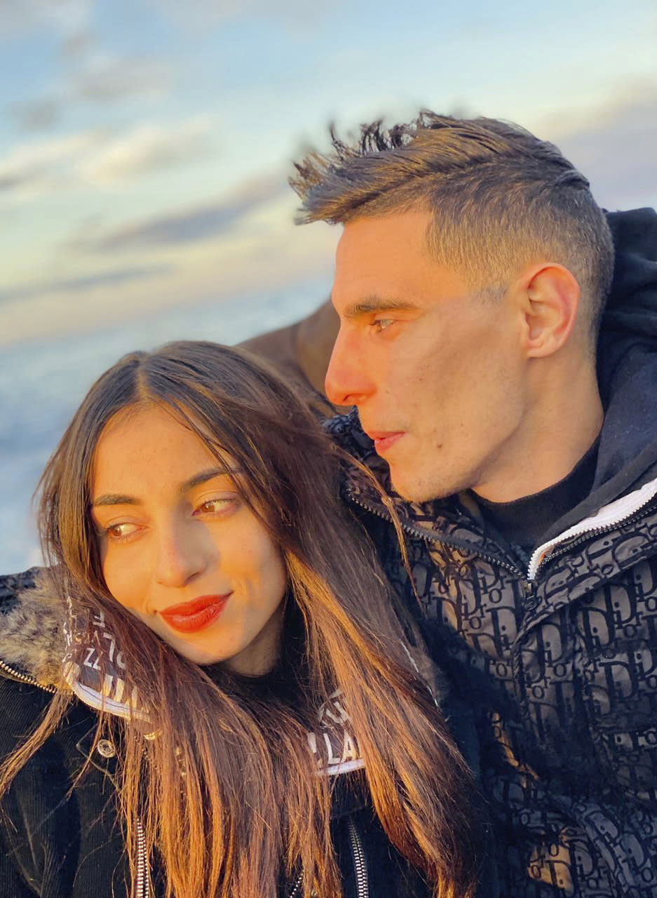 Chaima Ben Mahmoude and her fiancé from Tunisia in the Instagram selfie.