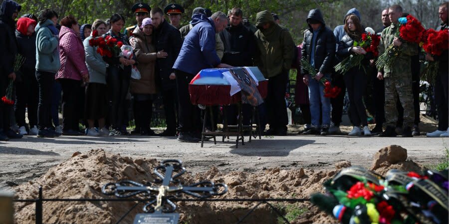 Funeral of one of the Russian invaders killed in Ukraine