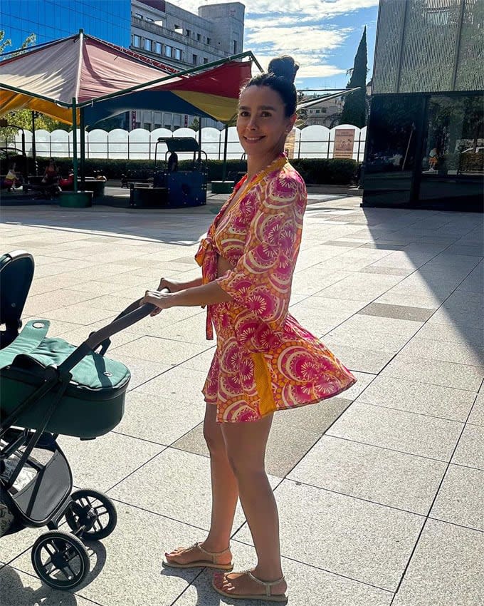 Cristina Pedroche, de paseo con su hija Laia, de un mes