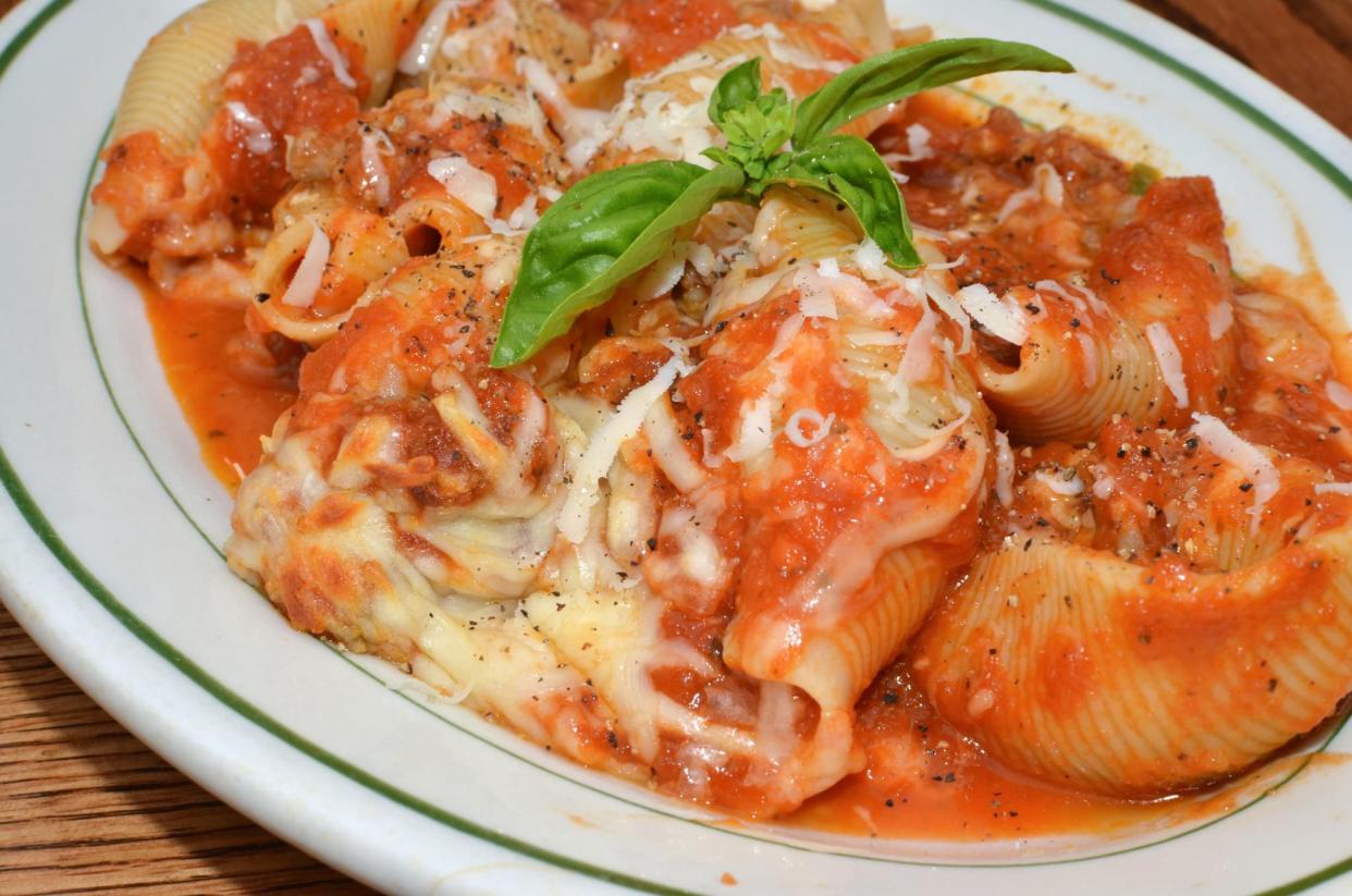 Stuffed shell pasta with cheese and sauce