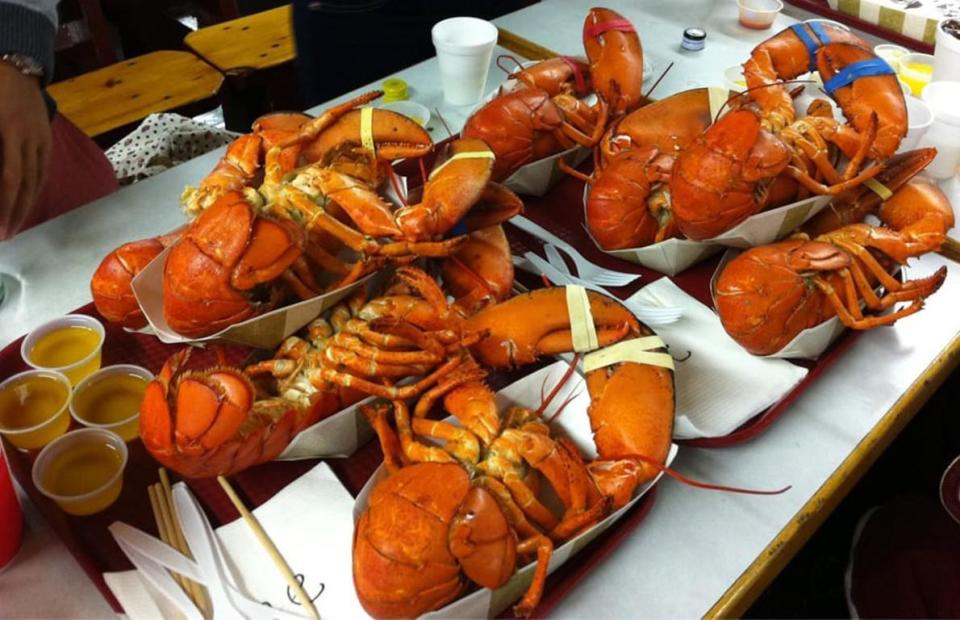 New Hampshire: Boiled Lobster, Brown’s Lobster Pound (Seabrook)