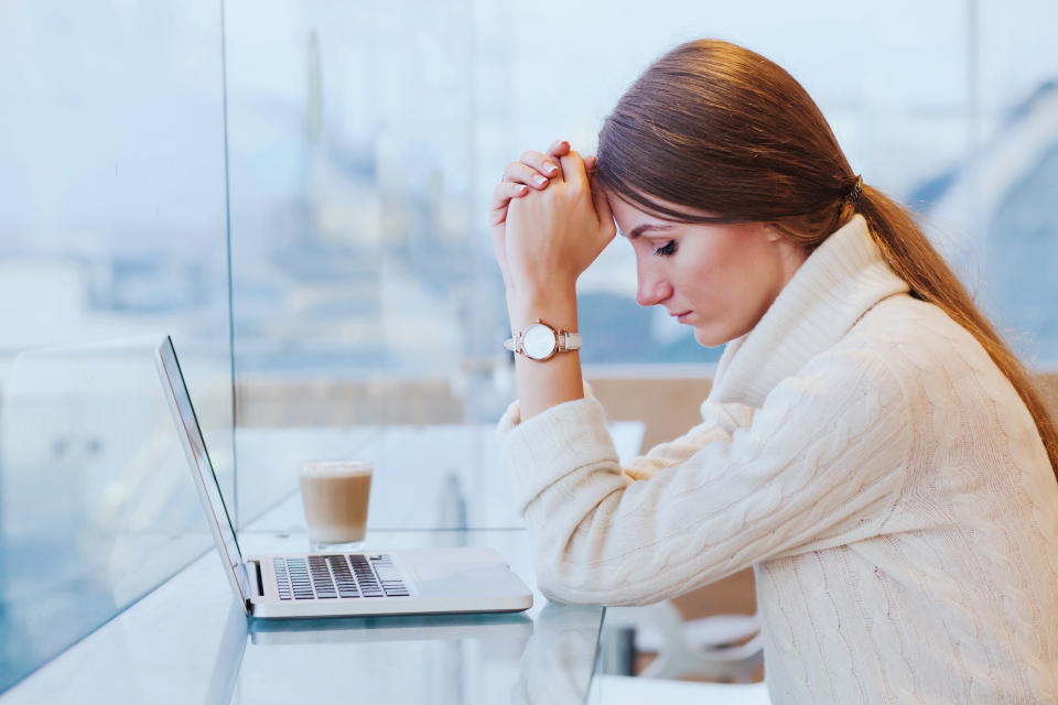 La búsqueda de empleo puede causar ansiedad y estrés, pero existen estrategias para superarlo. Foto: Getty