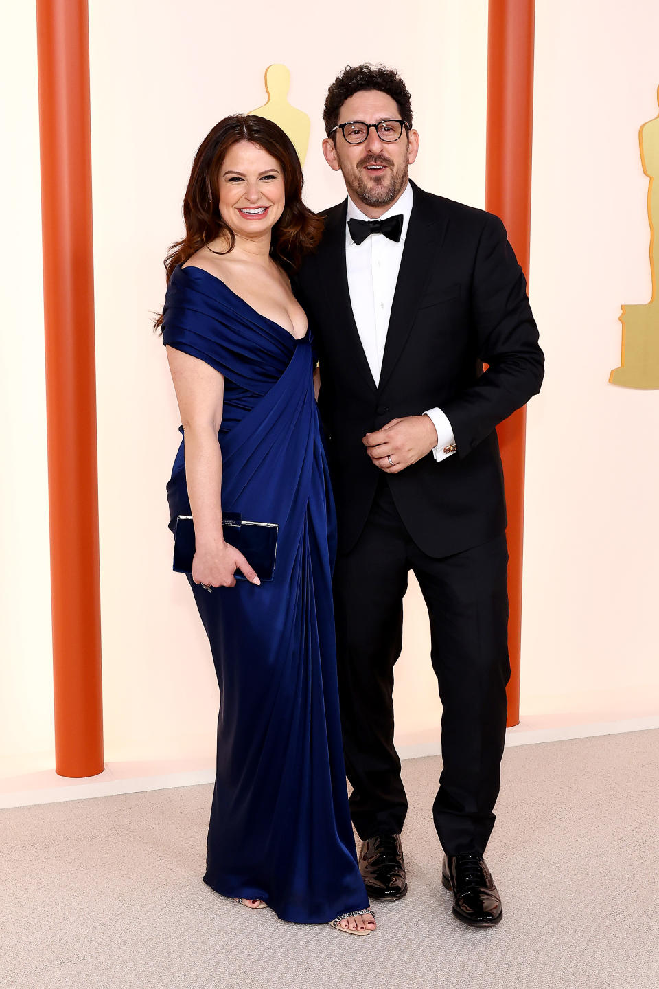 HOLLYWOOD, CALIFORNIA - MARCH 12: (L-R) Katie Lowes and Adam Shapiro attend the 95th Annual Academy Awards on March 12, 2023 in Hollywood, California. (Photo by Arturo Holmes/Getty Images )