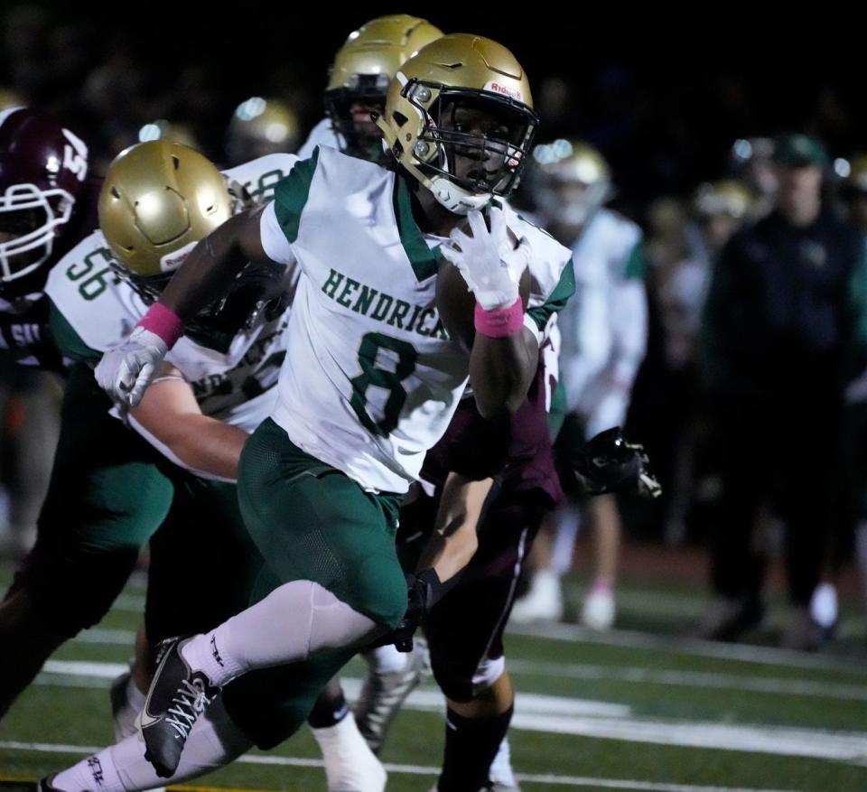 Oscar Weah and the Hendricken football team know they're the No. 1 seed heading into the D-I playoffs.