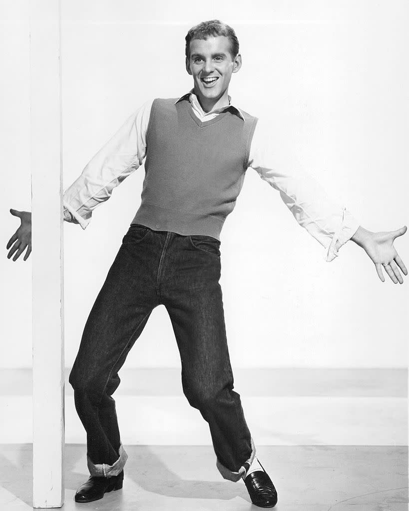 15) Bob Fosse was the uncredited choreographer.