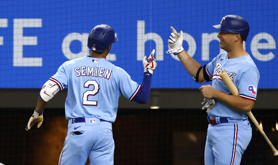 遊騎兵此役靠著6發全壘打驚險收下5連勝。（Photo by Ron Jenkins/Getty Images）